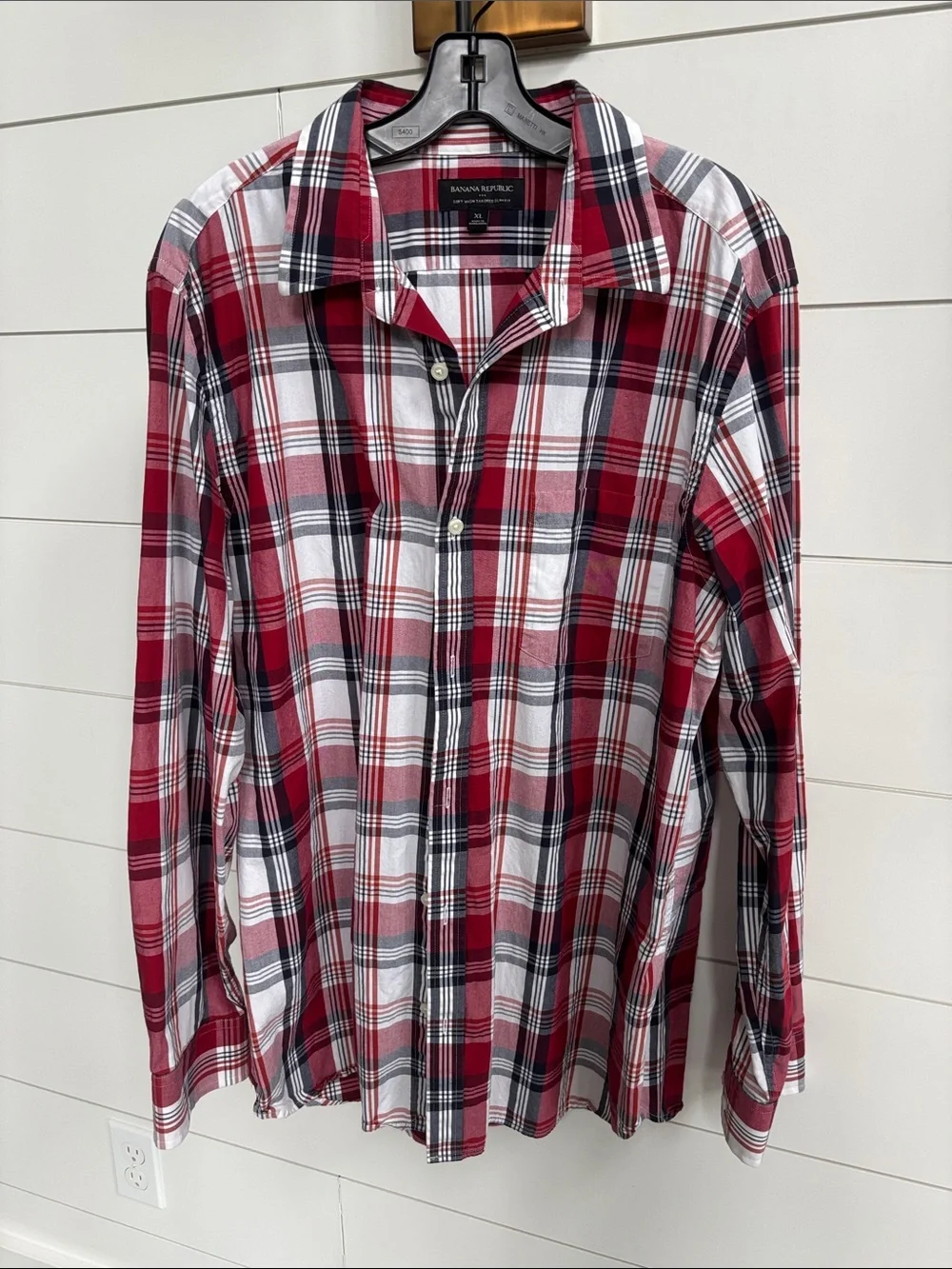 Banana Republic Red and White Plaid Long-Sleeve Button-Down Shirt